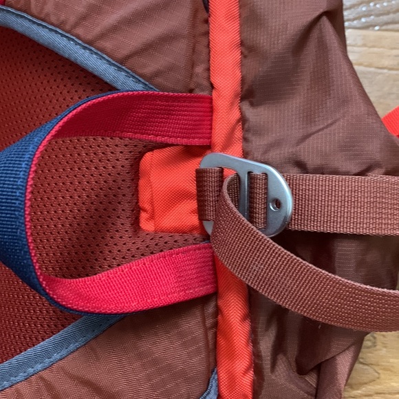 Patagonia Linked 16L backpack - Picture 9 of 10